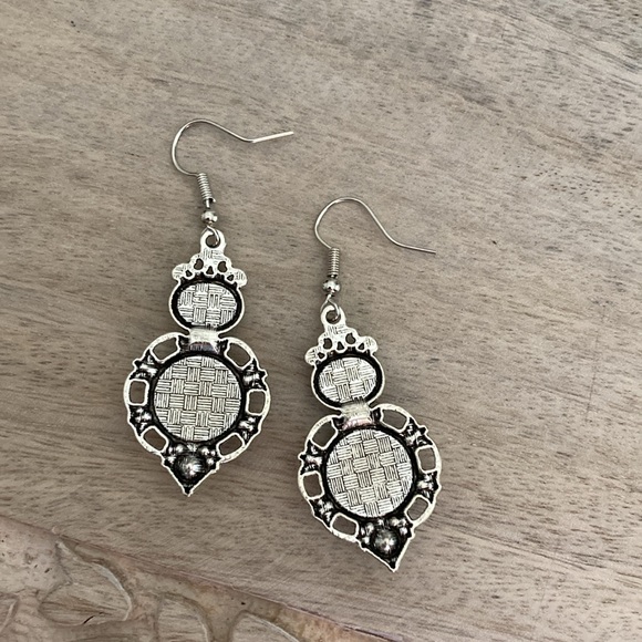 Vintage Boho Drop Dangle Earrings Ancient Silvery Style With Turquoise Stone - Picture 8 of 11